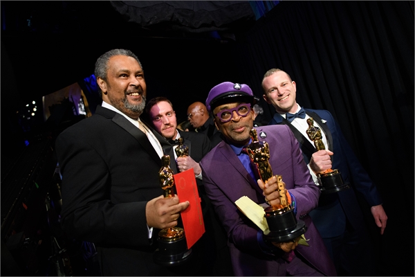 Kevin Wilmott, David Rabinowitz, Spike Lee and Charles Wachtel pose backstage with the Oscar® for adapted screenplay during the live ABC Telecast of The 91st Oscars® at the Dolby® Theatre in Hollywood, CA on Sunday, February 24, 2019.